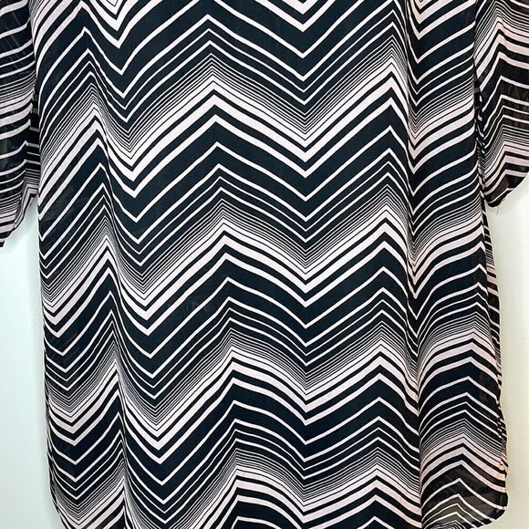 Juniors Lily Rose Pink and Black Chevron Dress - Picture 3 of 7